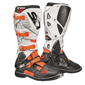 1643267944 1640706006 1584615710 מגף20רכיבה20crossfire320black20orange 1.png