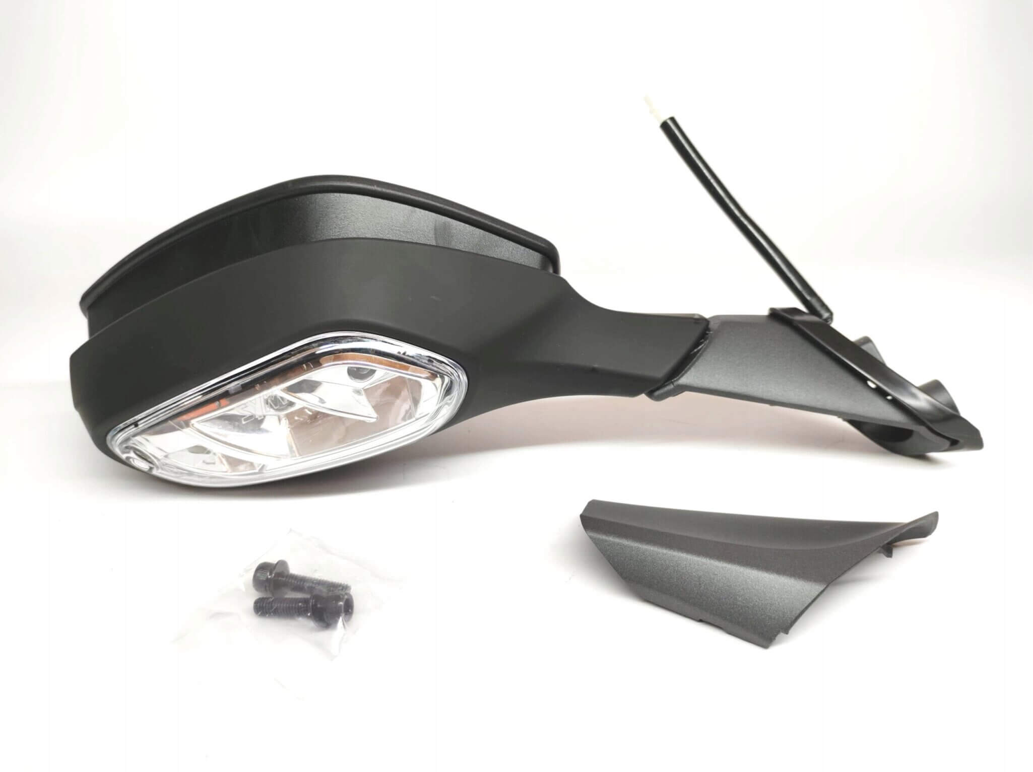 1737904048 שמאל.jpg