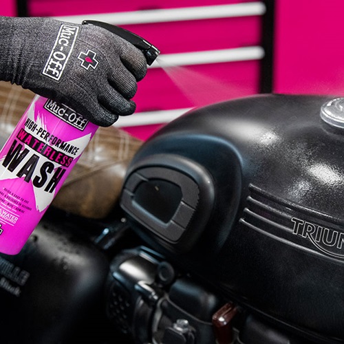 1748256757 Muc Off Cleaner Waterless Wash Lifestyle.jpg