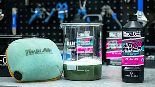 1748332050 Luchtfilter Reiniger 1 Liter 77077 3.jpg